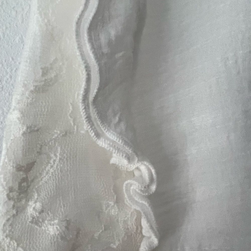 June & Hudson White Ruffle Sleeves Top W/ Lace, Size S - Picture 4 of 8